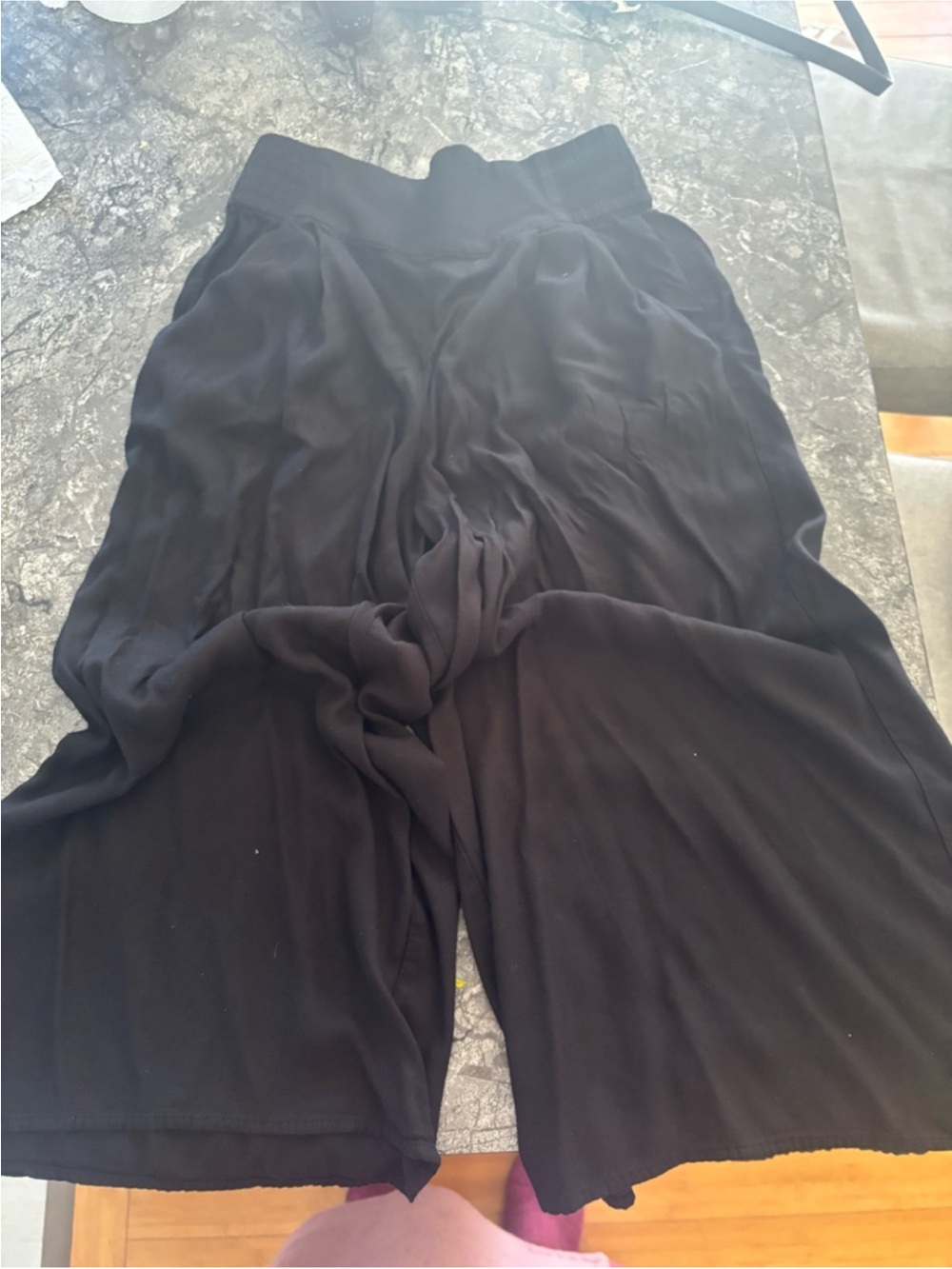Aritzia Sunday Best
SULLIVAN PANT - Picture 2 of 5